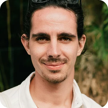 Portrait client de Mehdi Benali.